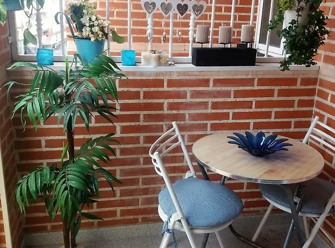 Amazing Sunny Flat With Balcony Pool Two Mins From The Beach