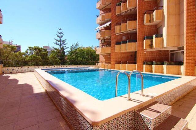 Amazing Sunny Flat With Balcony Pool Two Mins From The Apartment *
