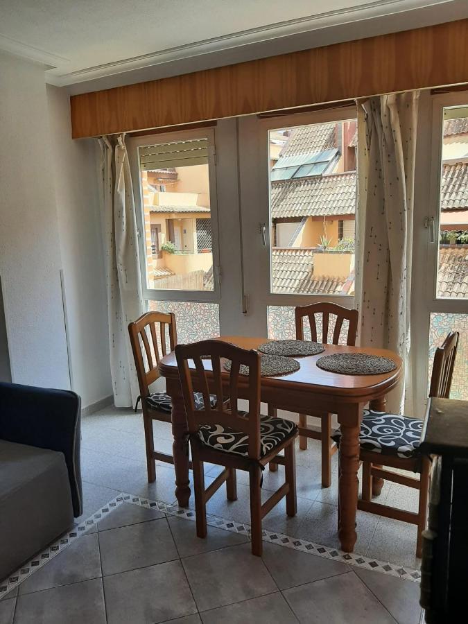 Amazing Sunny Flat With Balcony Pool Two Mins From The Torrevieja