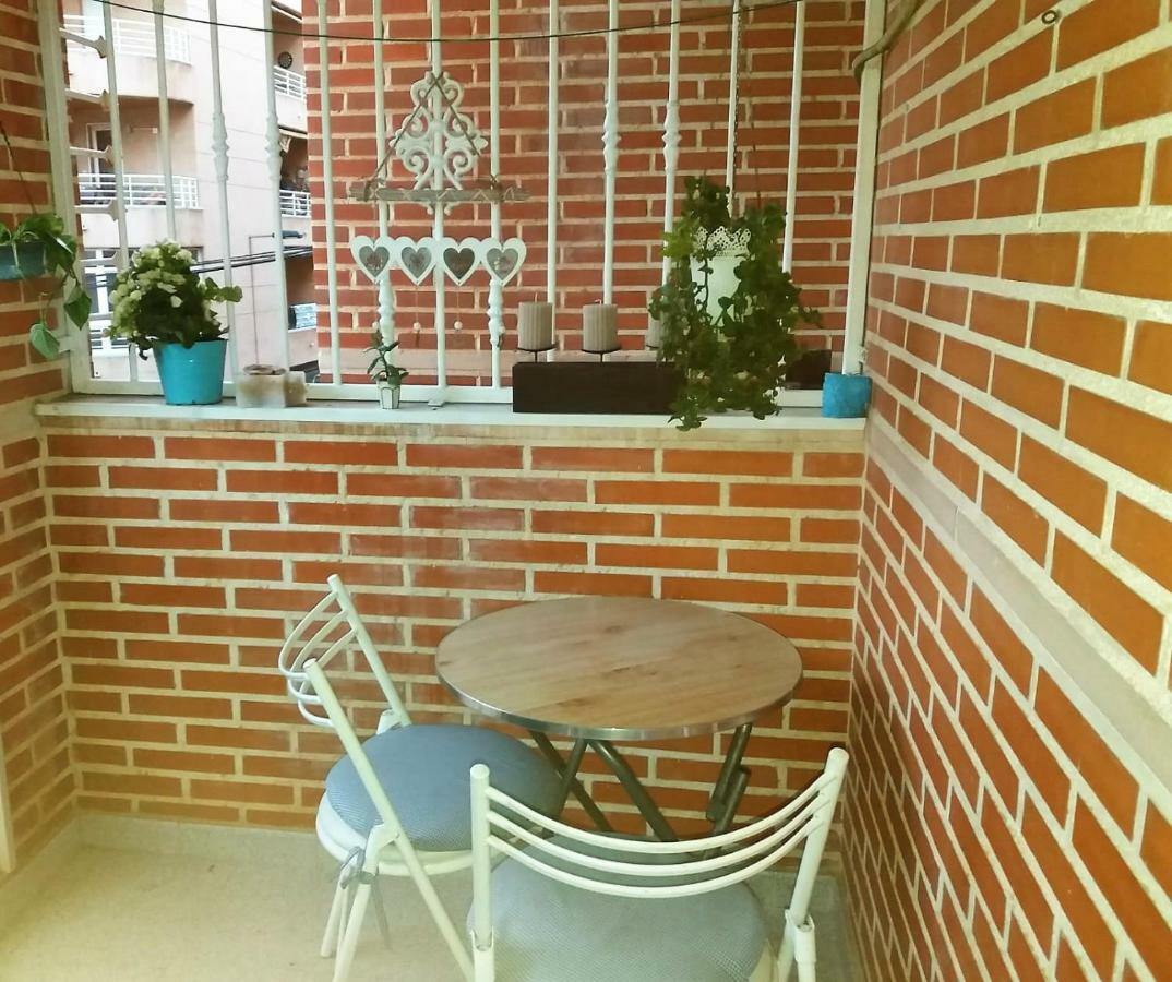 Apartment Amazing Sunny Flat With Balcony Pool Two Mins From The