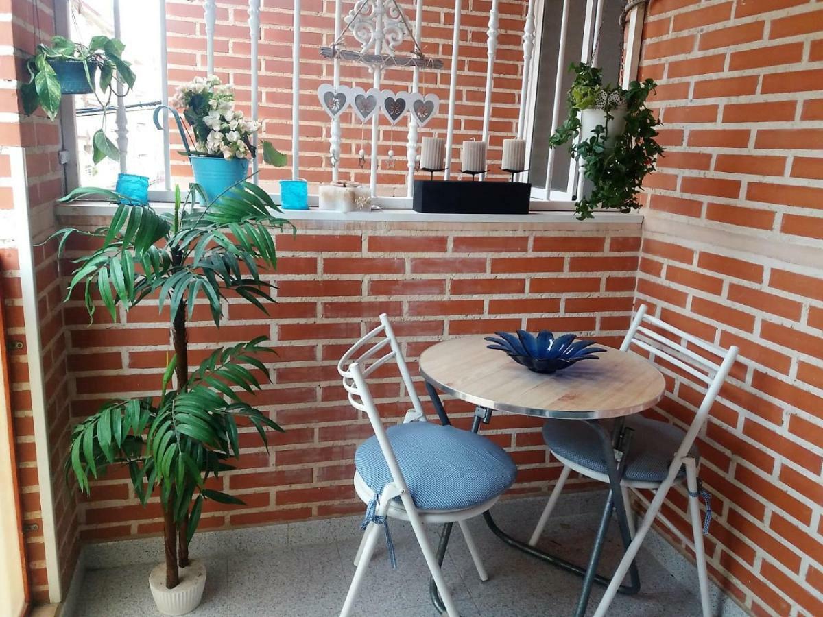 Amazing Sunny Flat With Balcony Pool Two Mins From The *