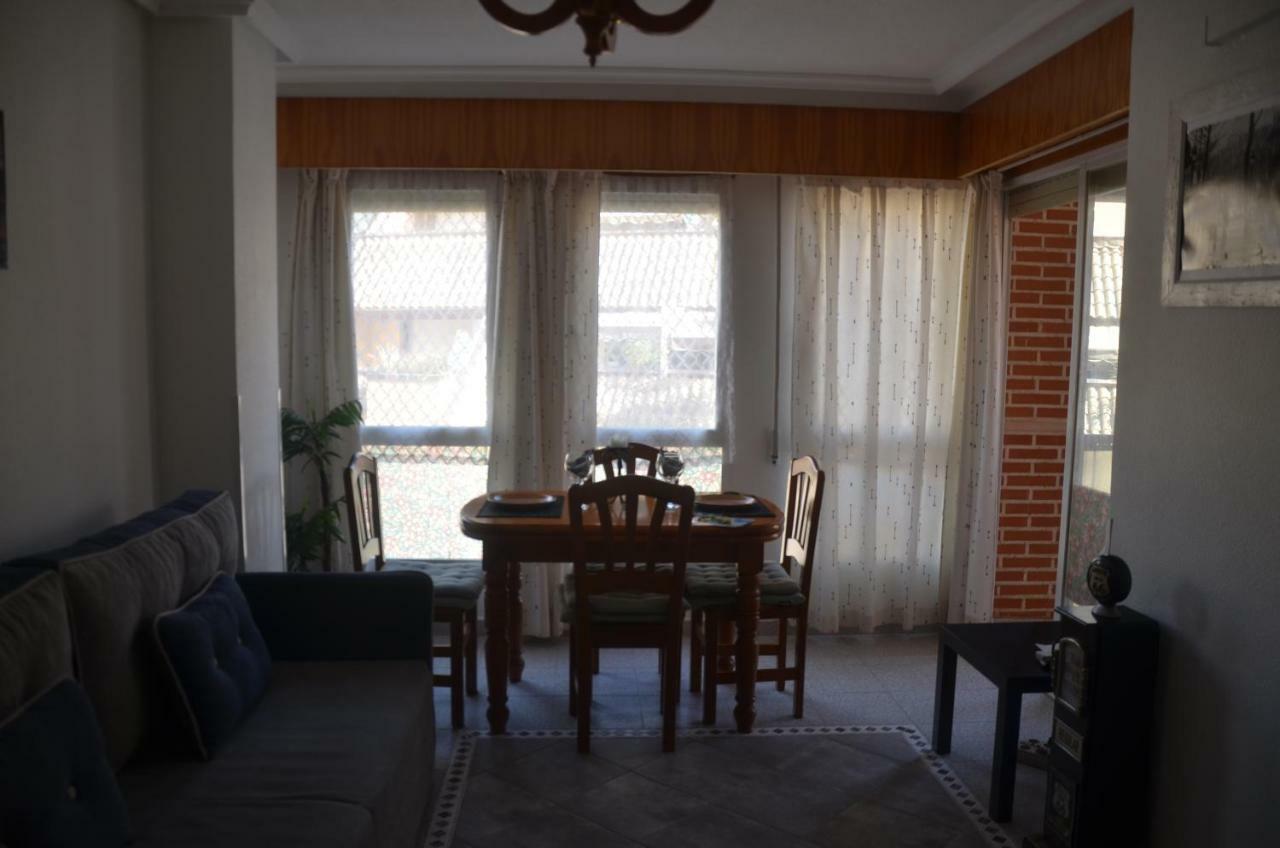 Amazing Sunny Flat With Balcony Pool Two Mins From The
