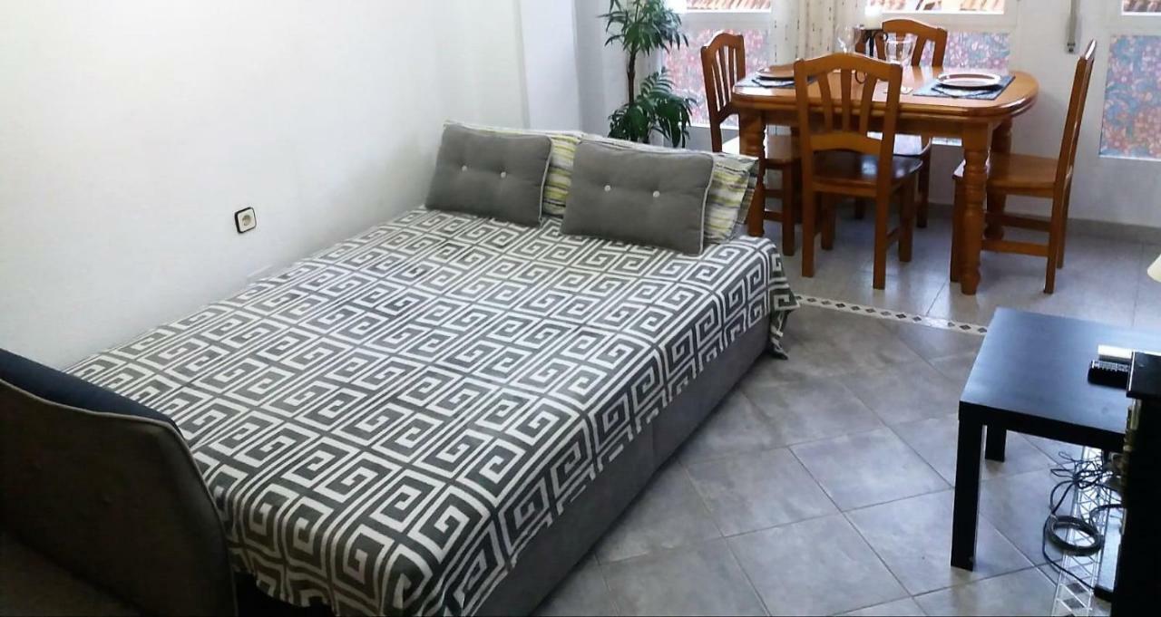 Apartment Amazing Sunny Flat With Balcony Pool Two Mins From The *